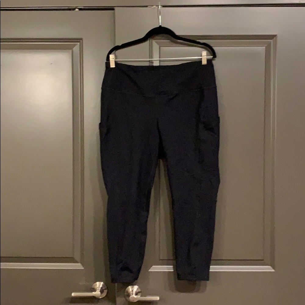 Torrid Active Pocket Legging, Cropped, Size 2